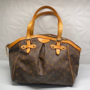Louis Vuitton zippered shoulder bag